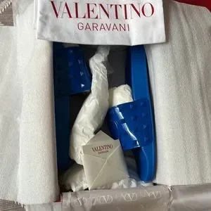 Valentino garavani Vlogo ROCKSTUD sandals size 43/10us brand new Valentino Garavani | Shoes | Valentino Garavani Vlogo  main image 3